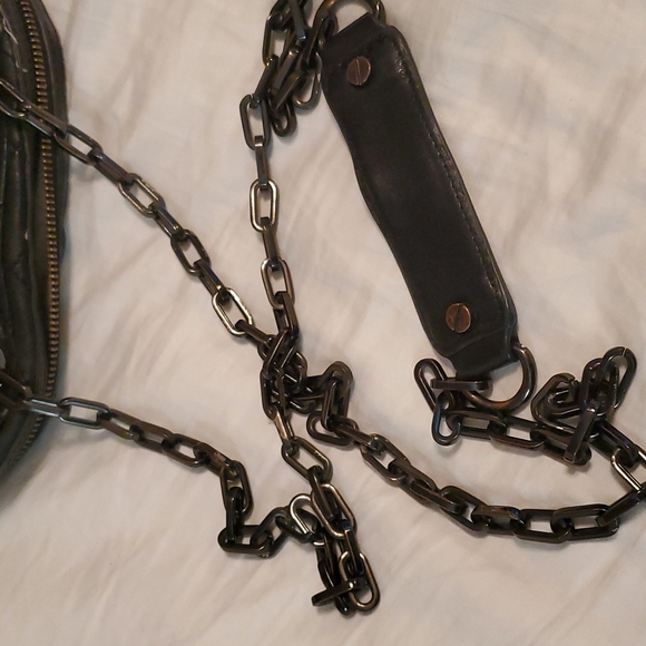 Tory Burch Alice Quilted Leather Bag Black - Picture 9 of 16